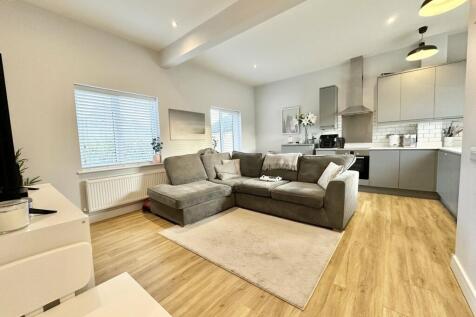 Frimley Road, CAMBERLEY GU15 2 bed apartment for sale