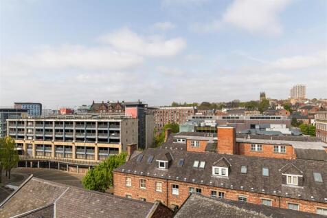 3 bedroom flat for sale