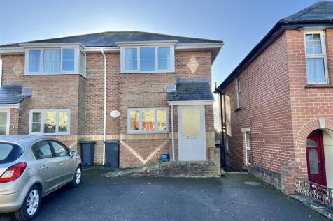 King Edward Road, Axminster EX13 2 bed terraced house for sale