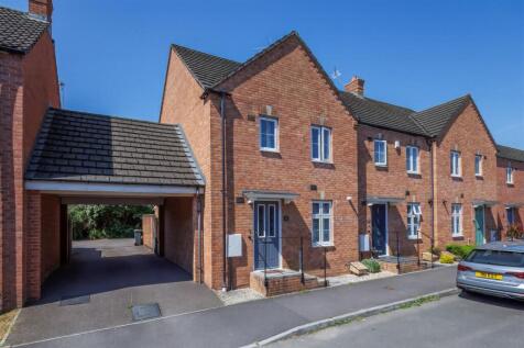 3 bedroom end of terrace house for sale