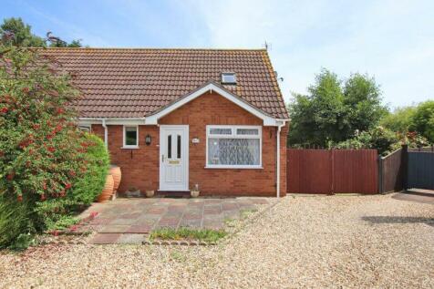 2 bedroom semi-detached bungalow for sale