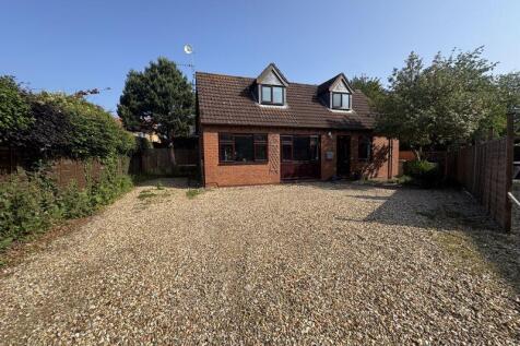 2 bedroom detached house for sale