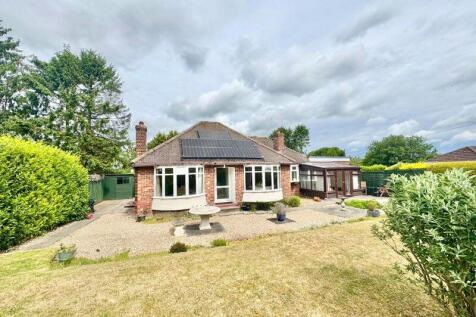 4 bedroom detached bungalow for sale