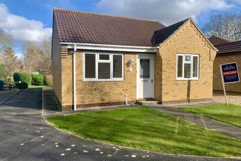 2 bedroom detached bungalow for sale