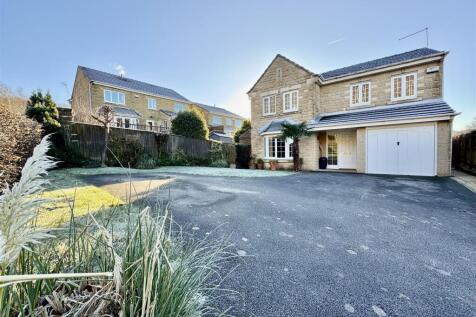 Thorgrow Close, Fenay Bridge... 4 bed detached house for sale