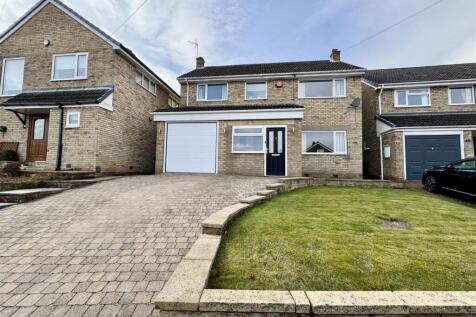 Jessop Avenue, Almondbury... 4 bed detached house for sale