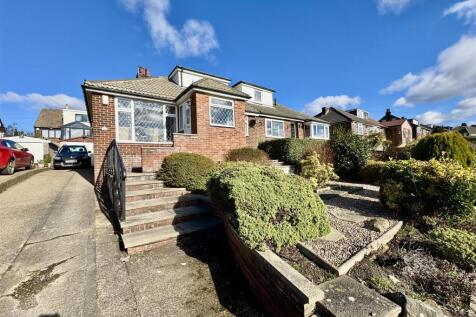 3 bedroom semi-detached bungalow for sale