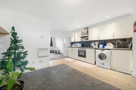 Maple Road, London, SE20 Studio for sale
