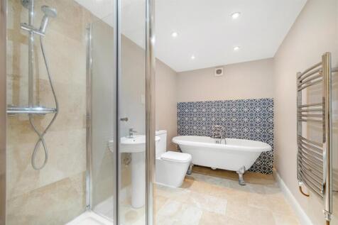 Hurstbourne Road, Forest Hill, SE23 2 bed flat for sale