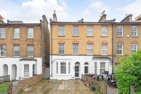 Croydon Road, Penge, London, SE20 3 bed end of terrace house for sale