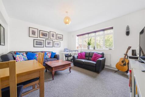 Wheathill House, Croydon Road... 2 bed flat for sale