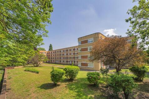 Wheathill House, Croydon Road... 2 bed flat for sale