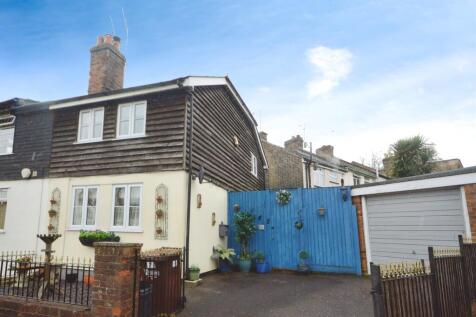 2 bedroom end of terrace house for sale