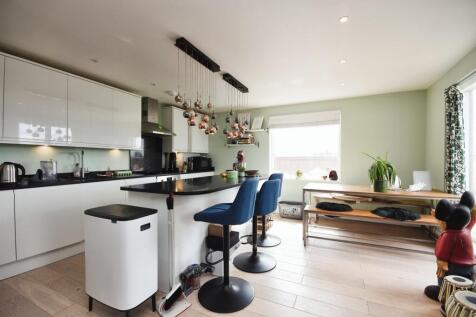 3 bedroom apartment for sale