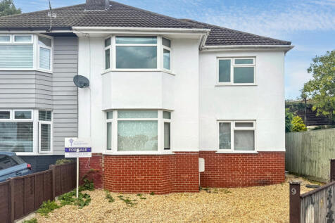 Woolston, Southampton, Hampshire, SO19 4 bed semi