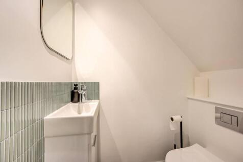 Kilburn Lane, Queen's Park, London, W10 3 bed terraced house for sale