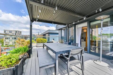 KIlburn Park Road, Maida Vale... 3 bed flat for sale