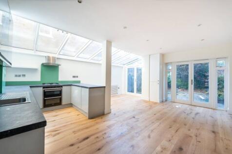 Elgin Avenue, Maida Vale, London, W9 2 bed flat for sale