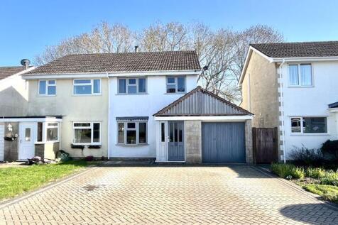 Stoford Place, Broadway, Nr... 3 bed semi