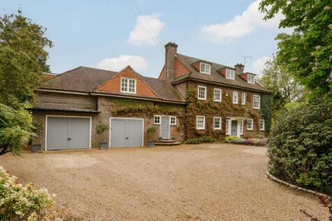 6 bedroom detached house for sale