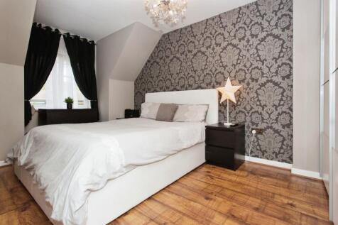 5 bedroom terraced house for sale