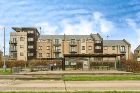 2 bedroom ground floor flat for sale