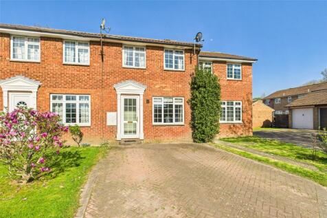 Ramsdell Close, Tadley, Hampshire, RG26 3 bed terraced house for sale