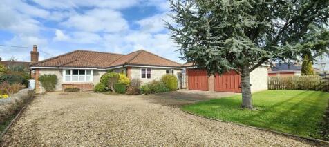 4 bedroom detached bungalow for sale