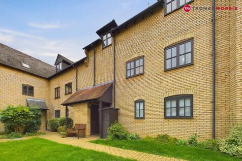 Lion Yard, Ramsey PE26 3 bed apartment for sale