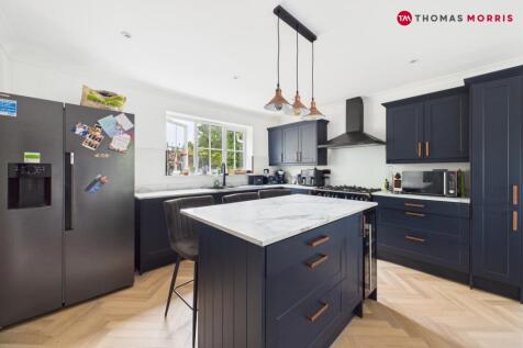 Pathfinder Way, Huntingdon PE28 5 bed detached house for sale