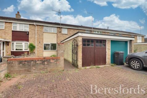 Sycamore Close, Witham, CM8 3 bed terraced house for sale