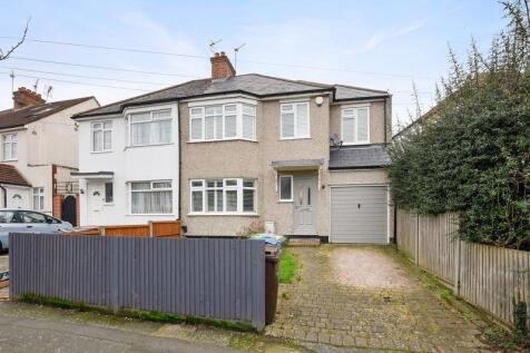 4 bedroom semi-detached house for sale