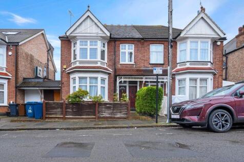 2 bedroom maisonette for sale