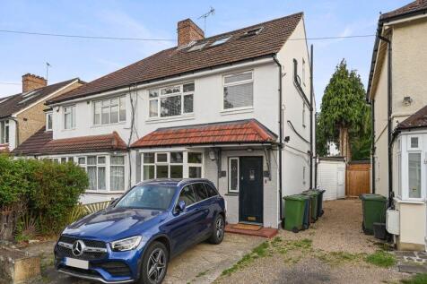 2 bedroom maisonette for sale