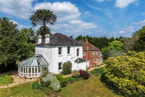5 bedroom detached house for sale