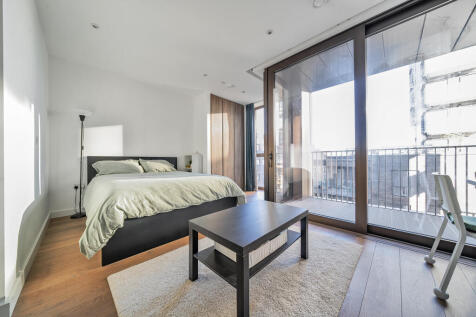Studio flat for sale