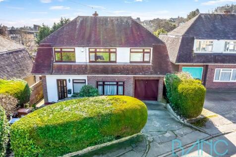 Tolmers Gardens, Cuffley EN6 4 bed detached house for sale