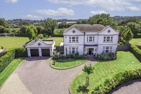 Lloyd Close, Goffs Oak EN7 5 bed detached house for sale