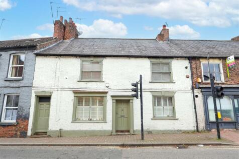 4 bedroom terraced house for sale