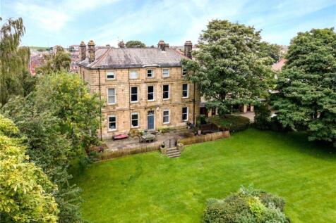 4 bedroom end of terrace house for sale