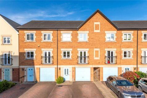 4 bedroom town house for sale