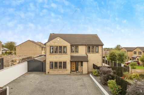 Tanner Street, West Yorkshire WF15 4 bed detached house for sale