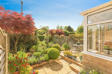 Dewsbury Road, Cleckheaton BD19 3 bed link detached house for sale