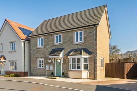 Nearly new three bedroom detached... 3 bed detached house for sale