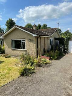 3 bedroom semi-detached bungalow for sale