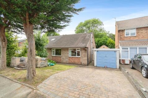 2 bedroom semi-detached bungalow for sale