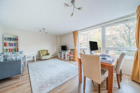 Malta Street, Clerkenwell 3 bed flat for sale