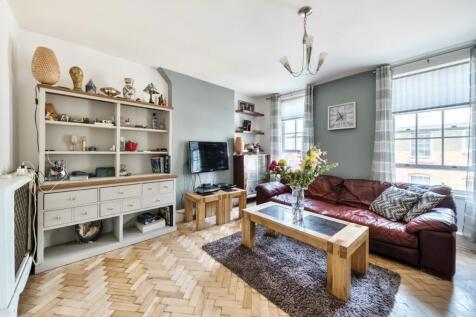 Bourne Estate, Portpool Lane, London... 3 bed flat for sale