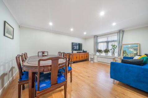 Bridgewater Square, Clerkenwell... 2 bed flat for sale