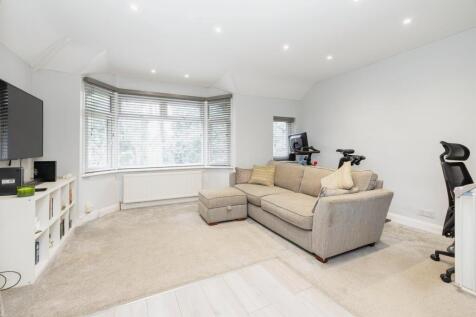 1 bedroom maisonette for sale